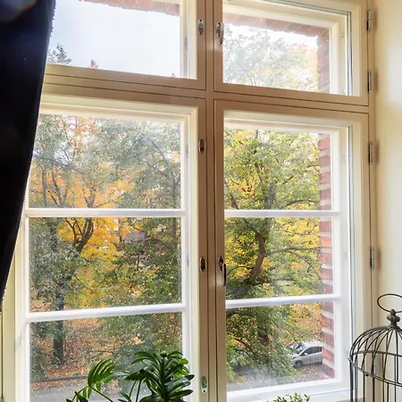 Apartment Happy